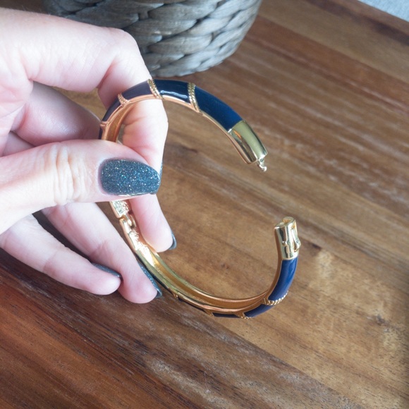 Charming Charlie Blue Bracelet - Picture 3 of 3